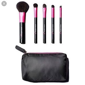 📛FINAL REDUCTION NWT Sonia Kashuk Brush Set